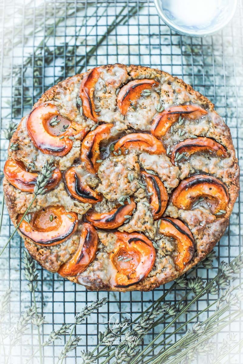 Gateau Aux Abricots Noix Et A La Lavande Quatre Saisons Au Jardin